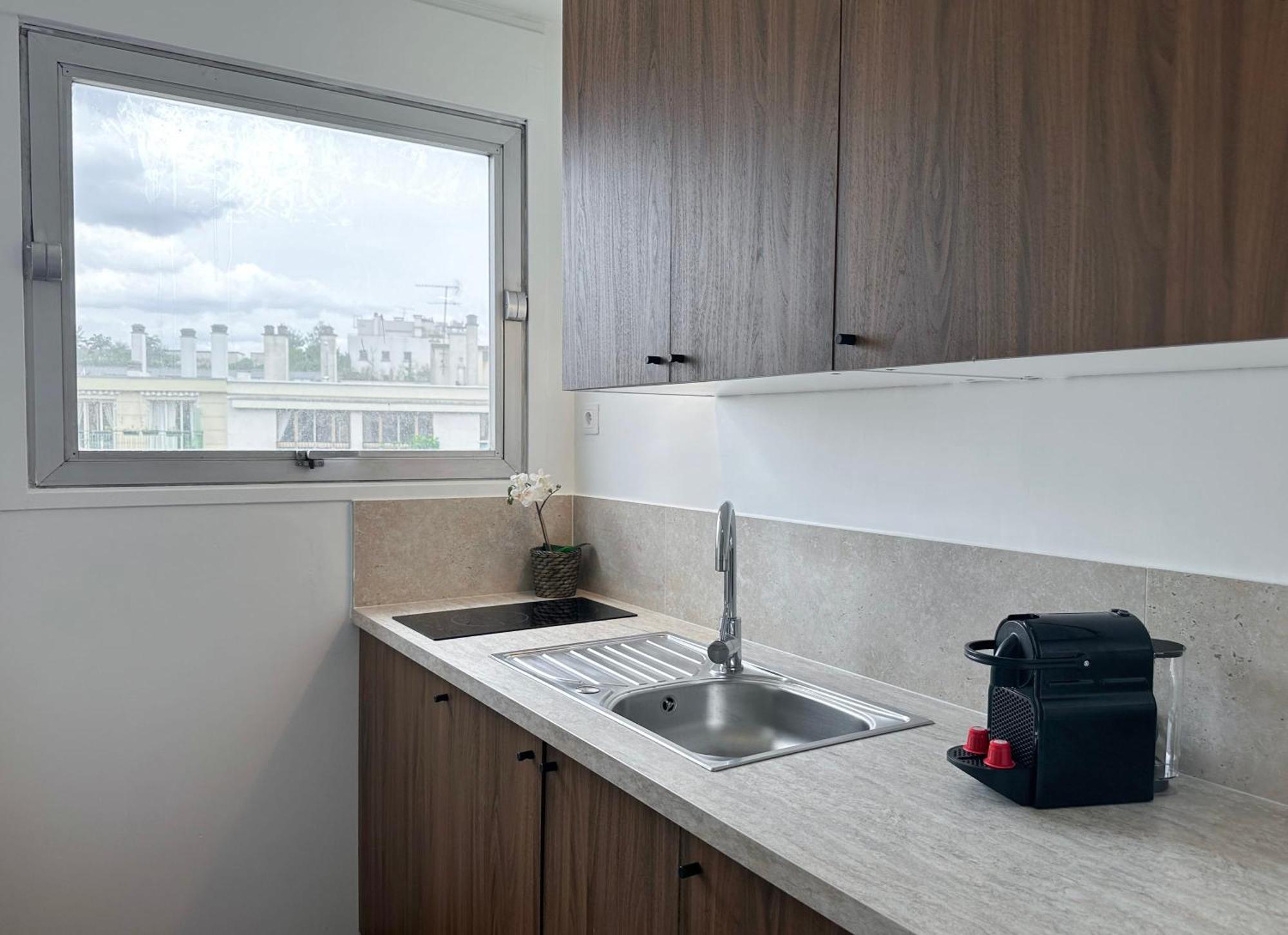 Brand-New Studio With Eiffel Tower View Paříž Exteriér fotografie